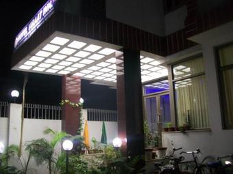 Hotel Viraat Inn