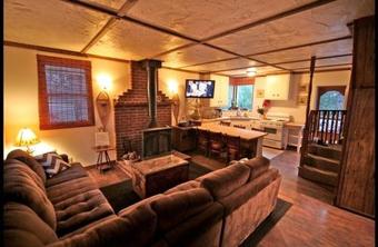 Creekside Lodge