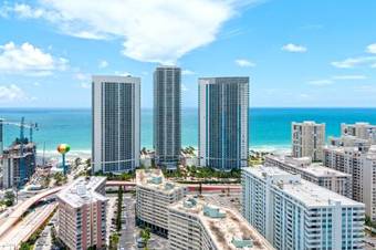 Apartamento Beachwalk Resort By Sunnyside Retreats