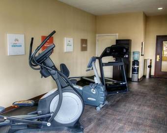 Hotel Comfort Suites Plymouth
