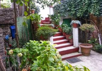 Stone City Hostel