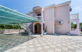 Denjak Apartments