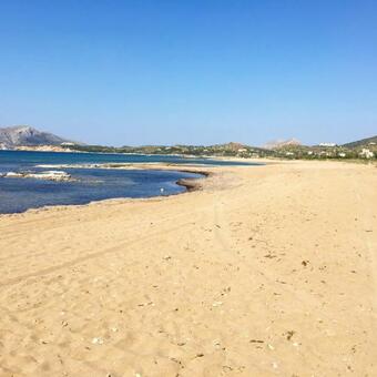 Legrena Beach Villa