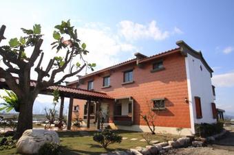 Free House B&B
