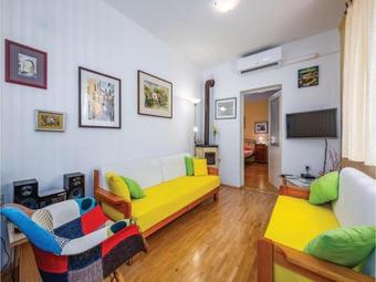 Hotel Holiday Home Mecarski Put With Shower