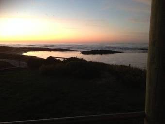 Hostal Wytonia Beachfront Accommodation