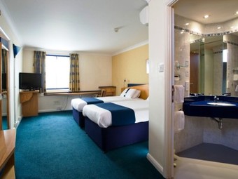 Hotel Express By Holiday Inn Newport