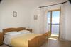 Apartments By The Sea Pisak (omis) - 2750
