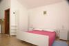Apartments By The Sea Pisak (omis) - 2750