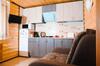 Hostal Holiday Home Tihotut