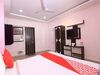 Apartamentos Oyo 14615 Aastha Krishna Dham