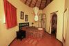 Posada Lesoma Valley Lodge