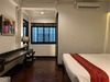 99 The Gallery Hotel