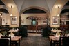 Hotel Ambassador-zlat� Husa