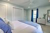 New! Renovated 2 Bed 2 Bath Apartment Downtown