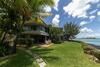 Amaranth Iii: 3 Bedroom Beachfront Apartment With Rooftop Pool