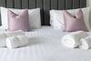 Beachcliffe House - Sea Front Property - Sleeps 10 - Pet Friendly
