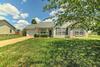Charming Clarksville Home With Yard And Fire Pit!