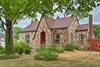 Classy Home With Enclosed Sunroom, Walk To Town