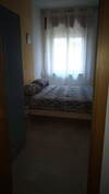 Room In B&B - Spacious Double Room A Stone Throw From The Sea