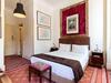 Hostal The Independente Suites & Terrace
