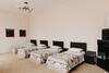 Hostal Trip.le Guest House